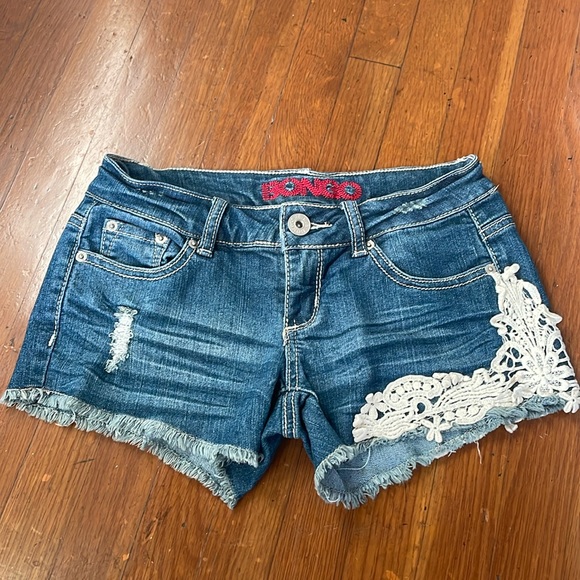 jean shorts, BONGO, size 0 - Picture 1 of 5